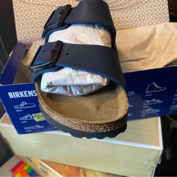 Womens Birkenstock Dark Blue Buckle Sandals NWT NIB SZ 39 8-8.5 - Picture 7 of 12